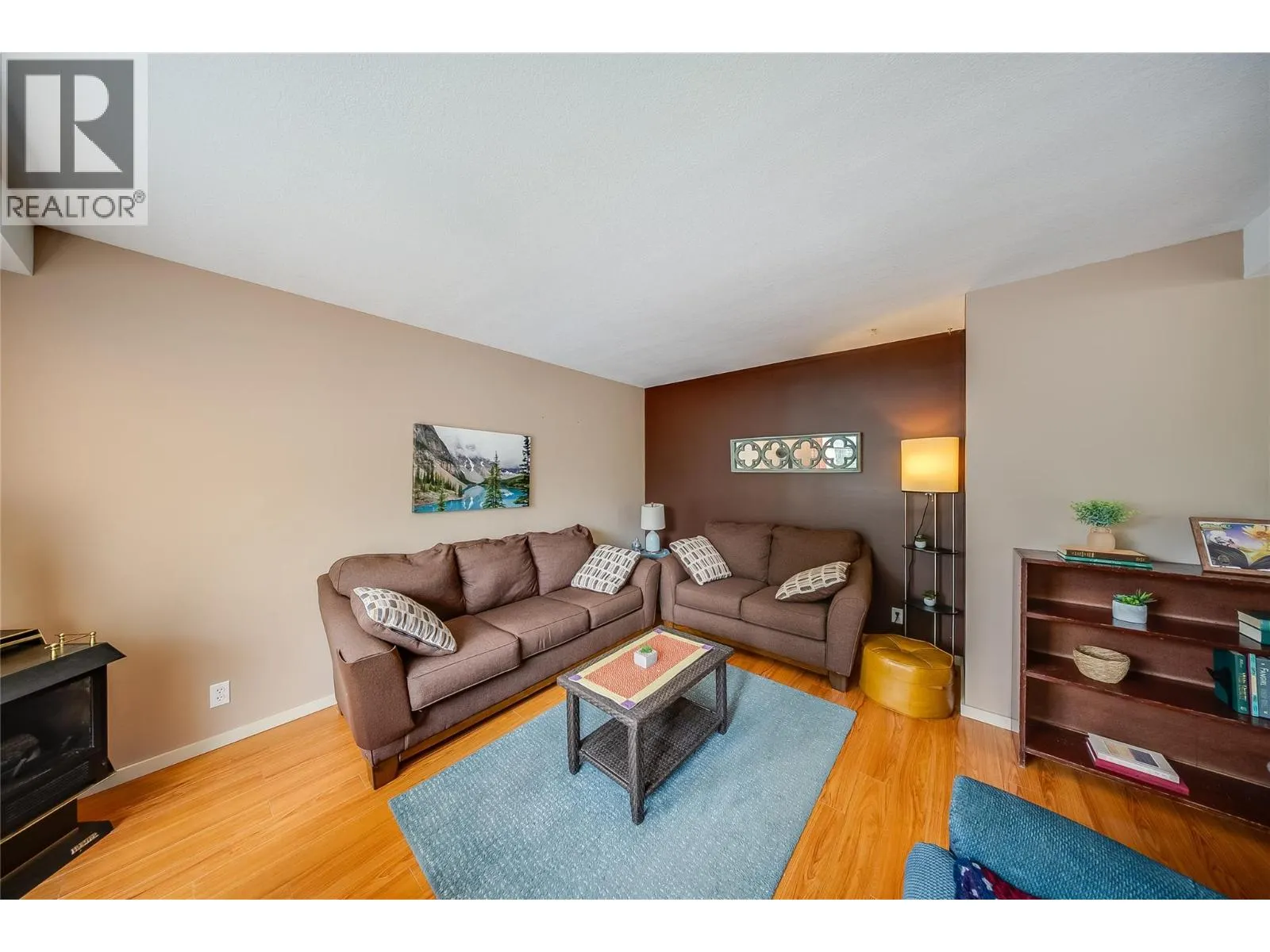 573 10th Avenue Unit# 4