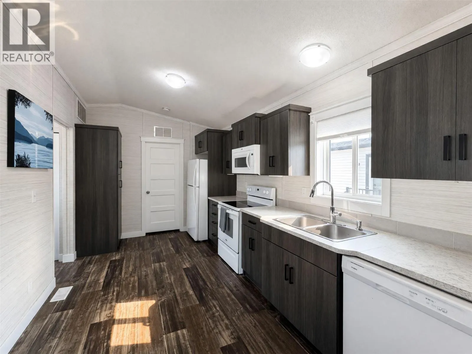 1705 Hillier Road E Unit# 24