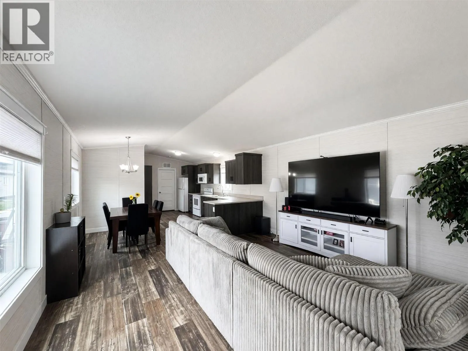 1705 Hillier Road E Unit# 24