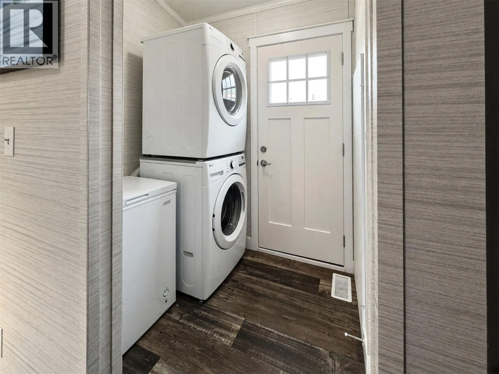 1705 Hillier Road E Unit# 24
