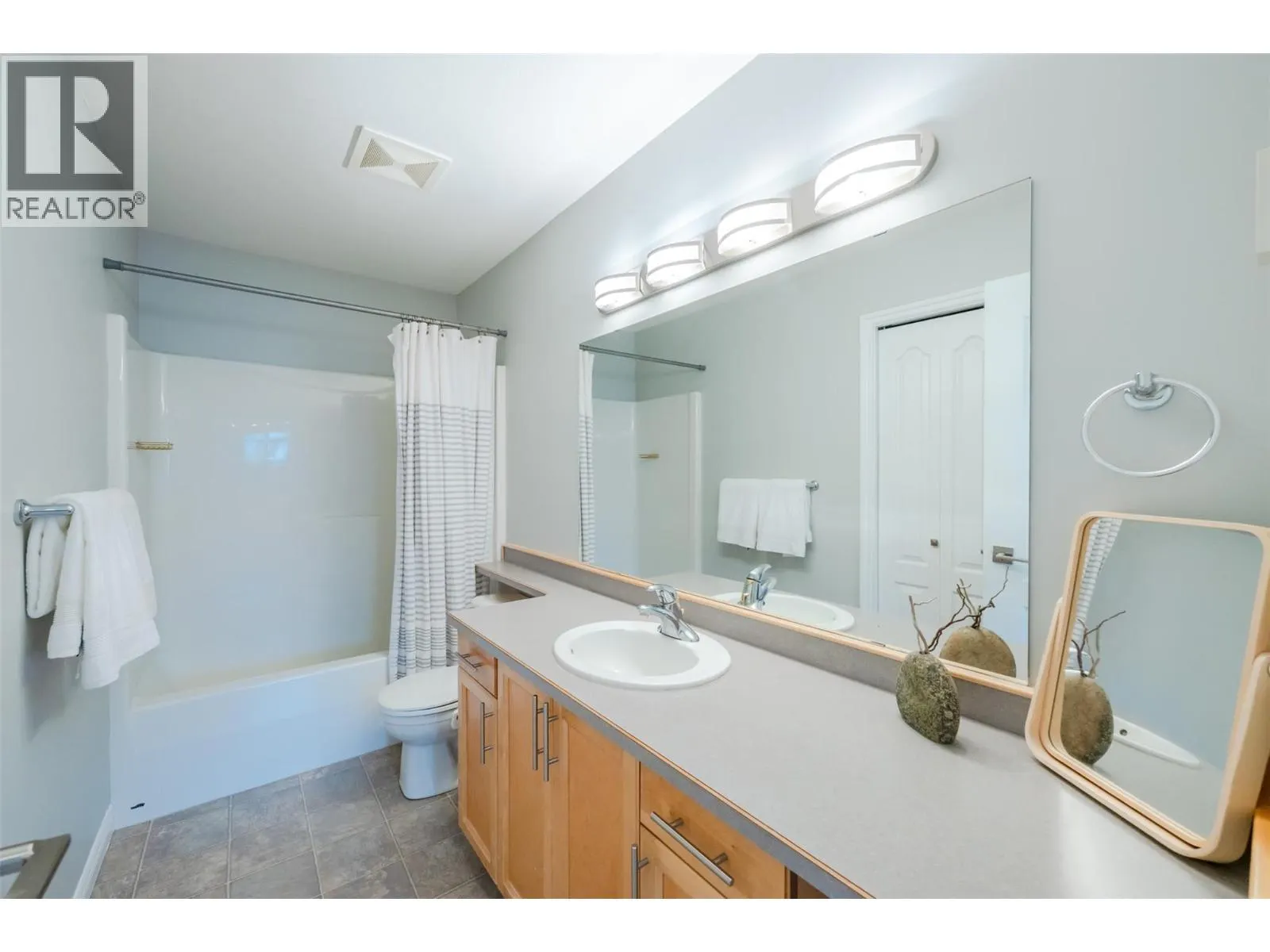 1049 Churchill Avenue Unit# 101