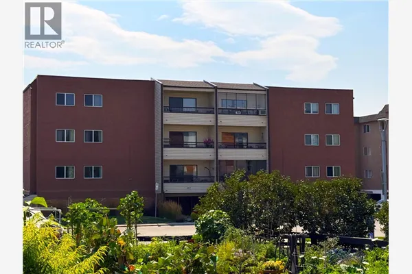 555 Rowcliffe Avenue Unit# 305