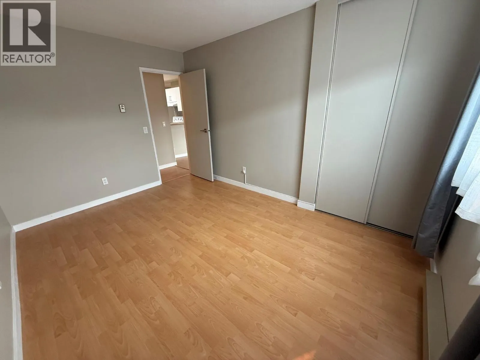 555 Rowcliffe Avenue Unit# 305