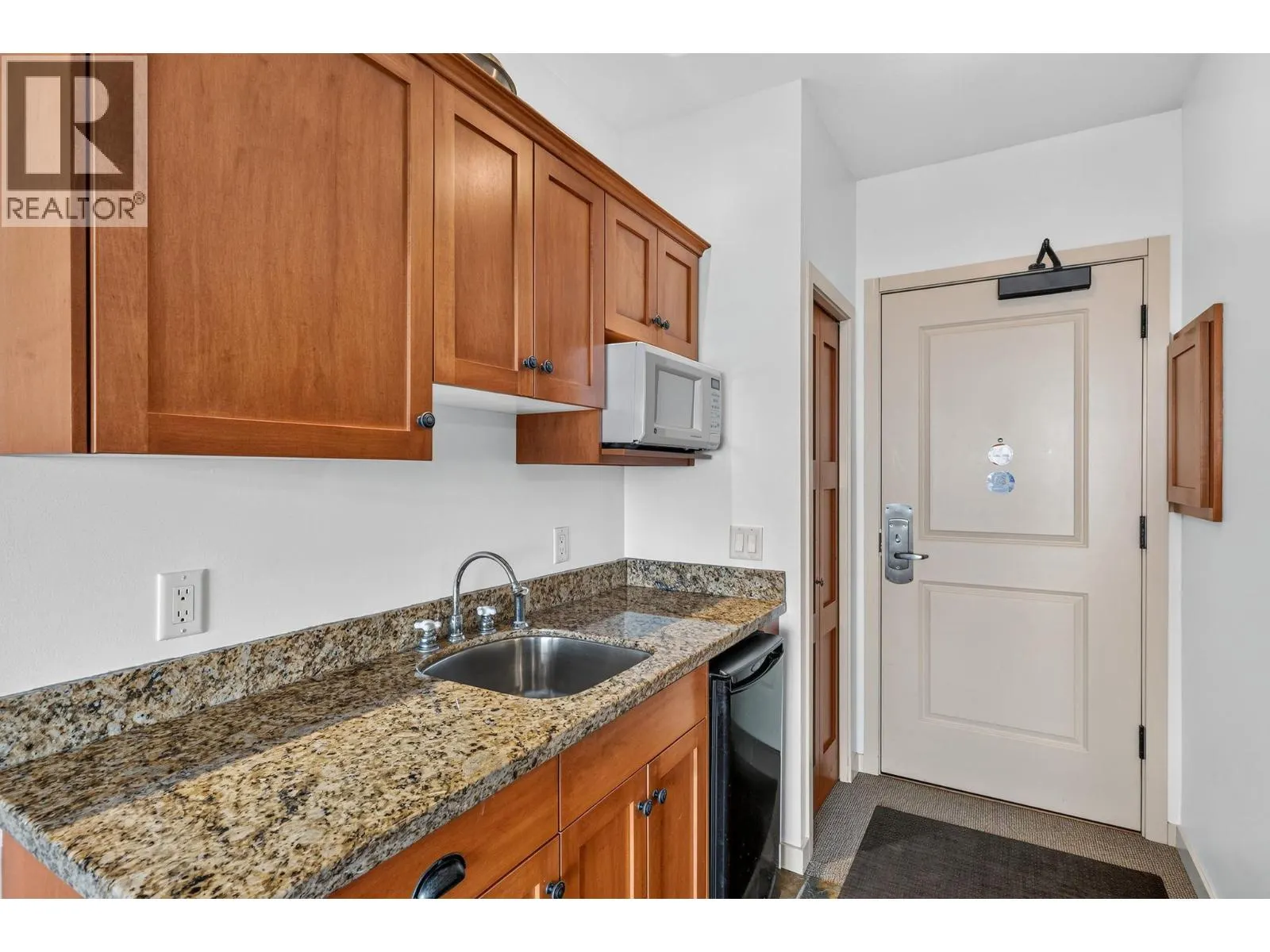 255 Feathertop Way Unit# 207