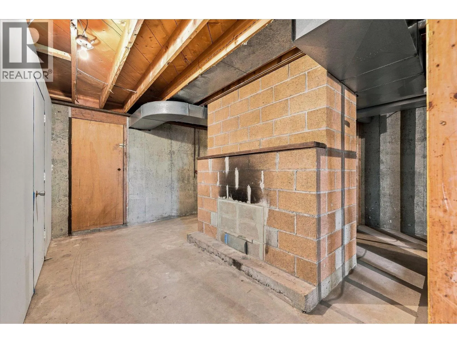 11211 Roberts Road