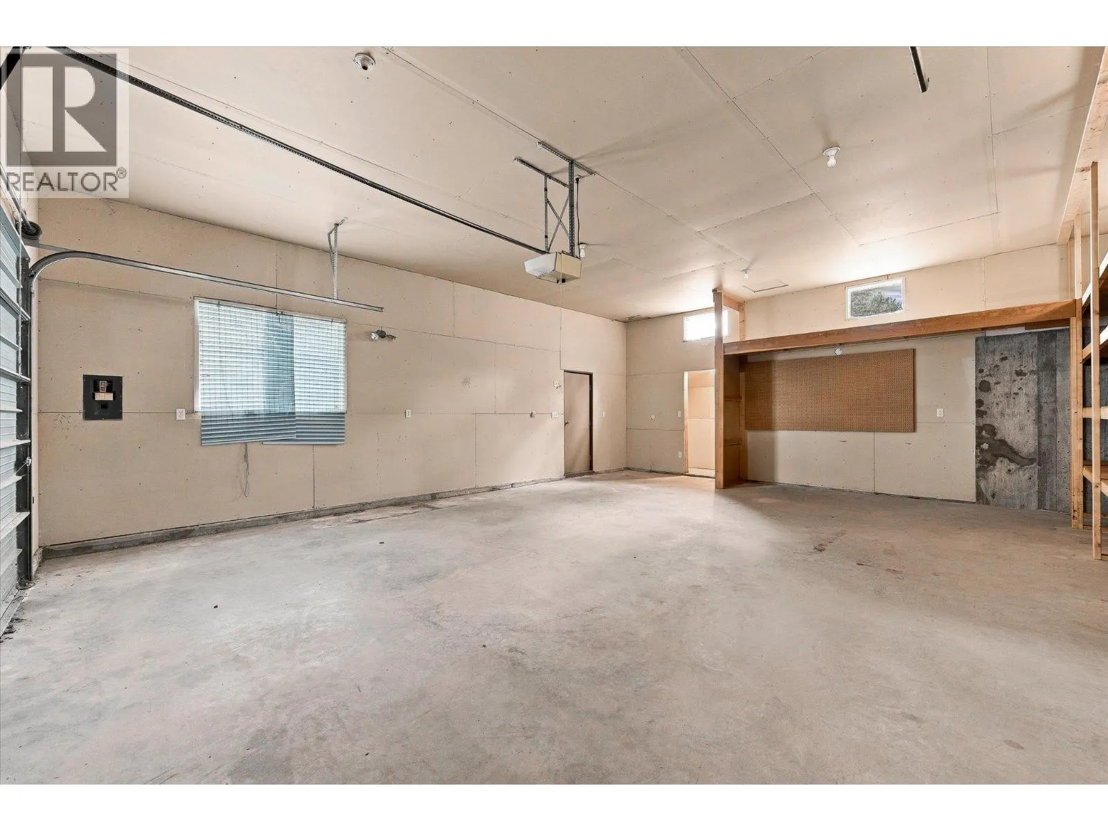 11211 Roberts Road