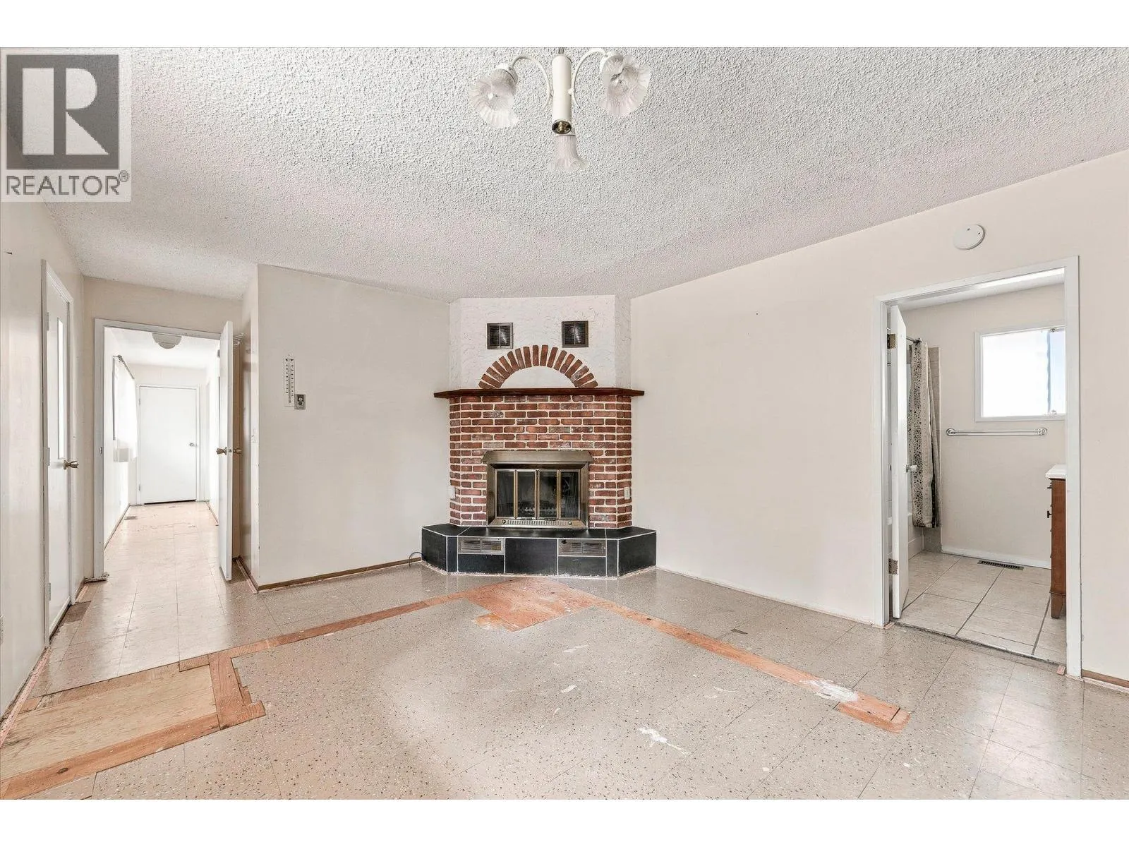 11211 Roberts Road