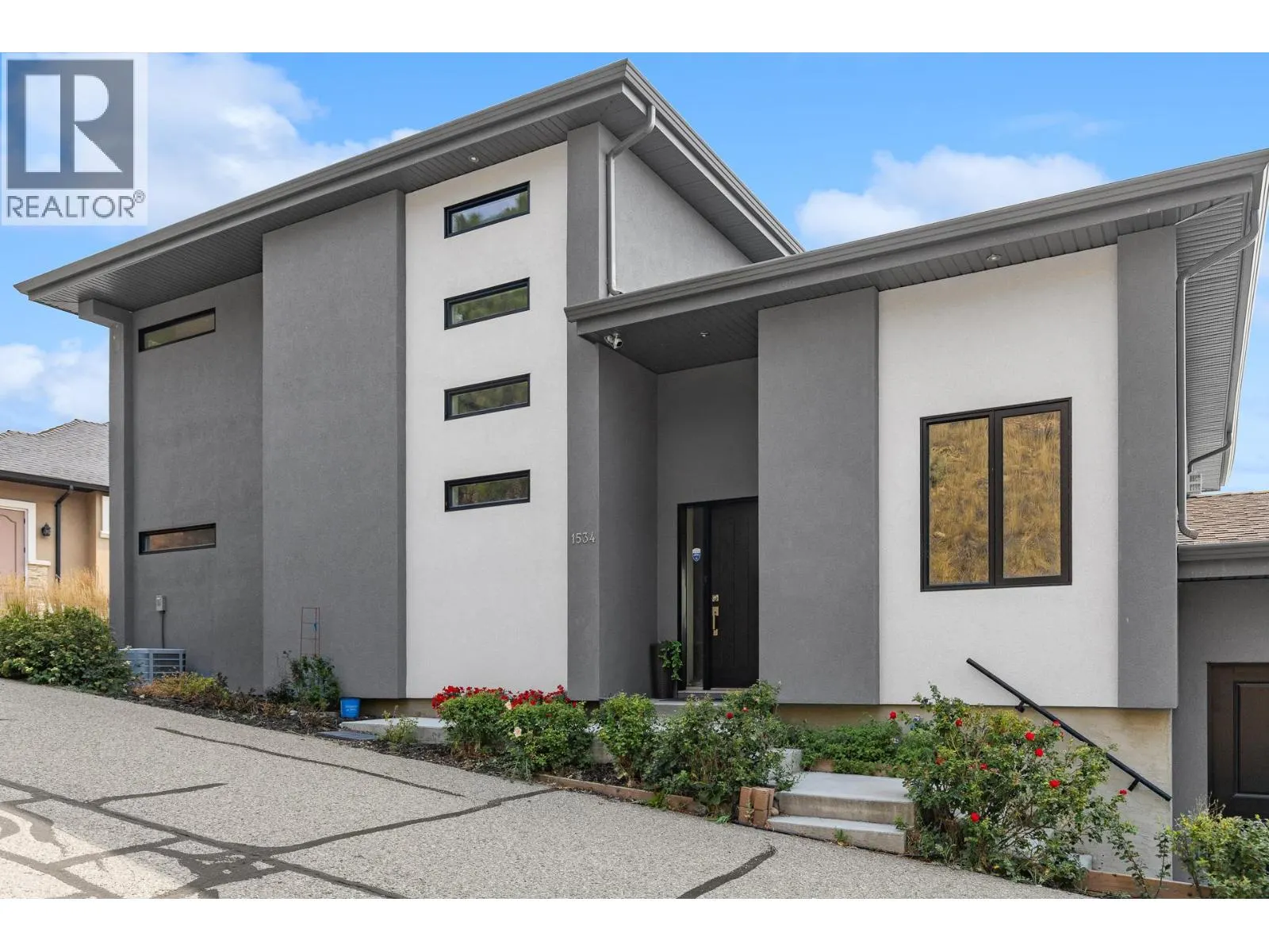 1534 GREGORY Road