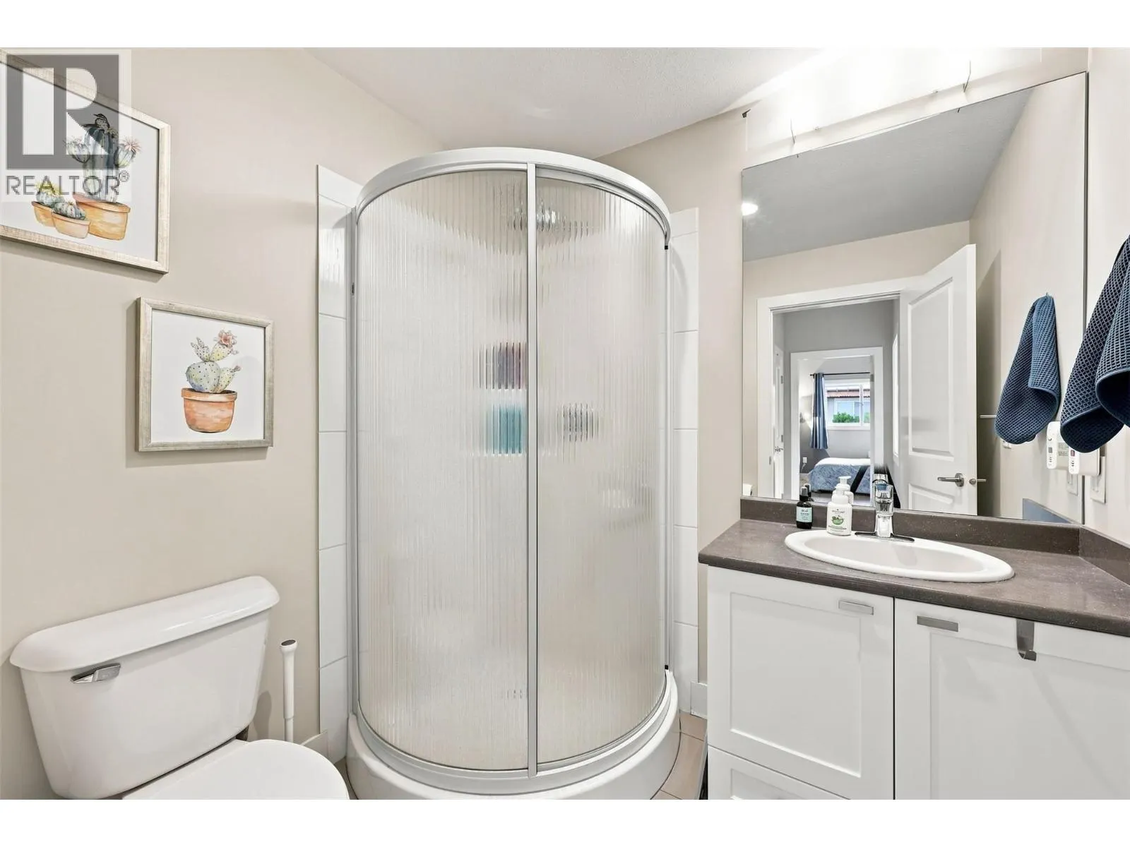 2200 LINFIELD Drive Unit# 32