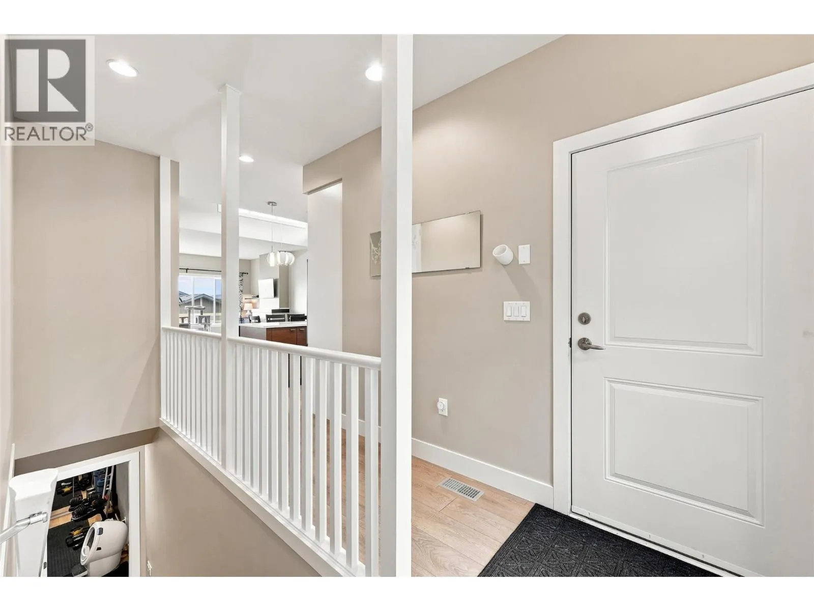 2200 LINFIELD Drive Unit# 32