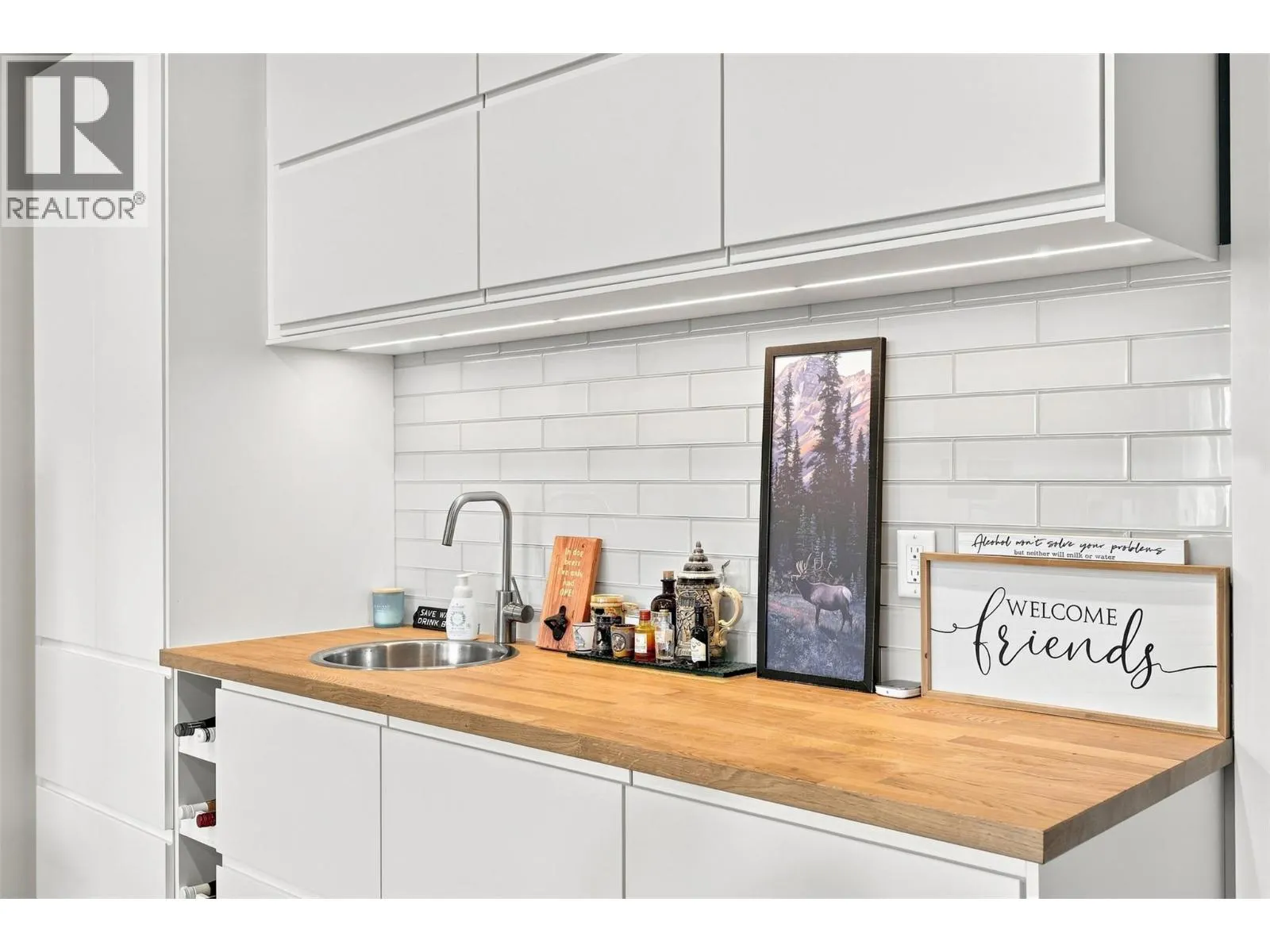 2200 LINFIELD Drive Unit# 32