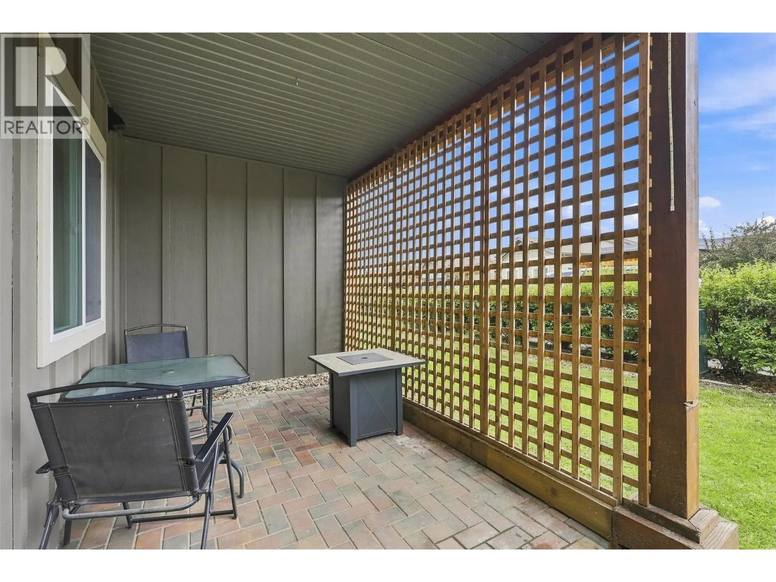 2200 LINFIELD Drive Unit# 32