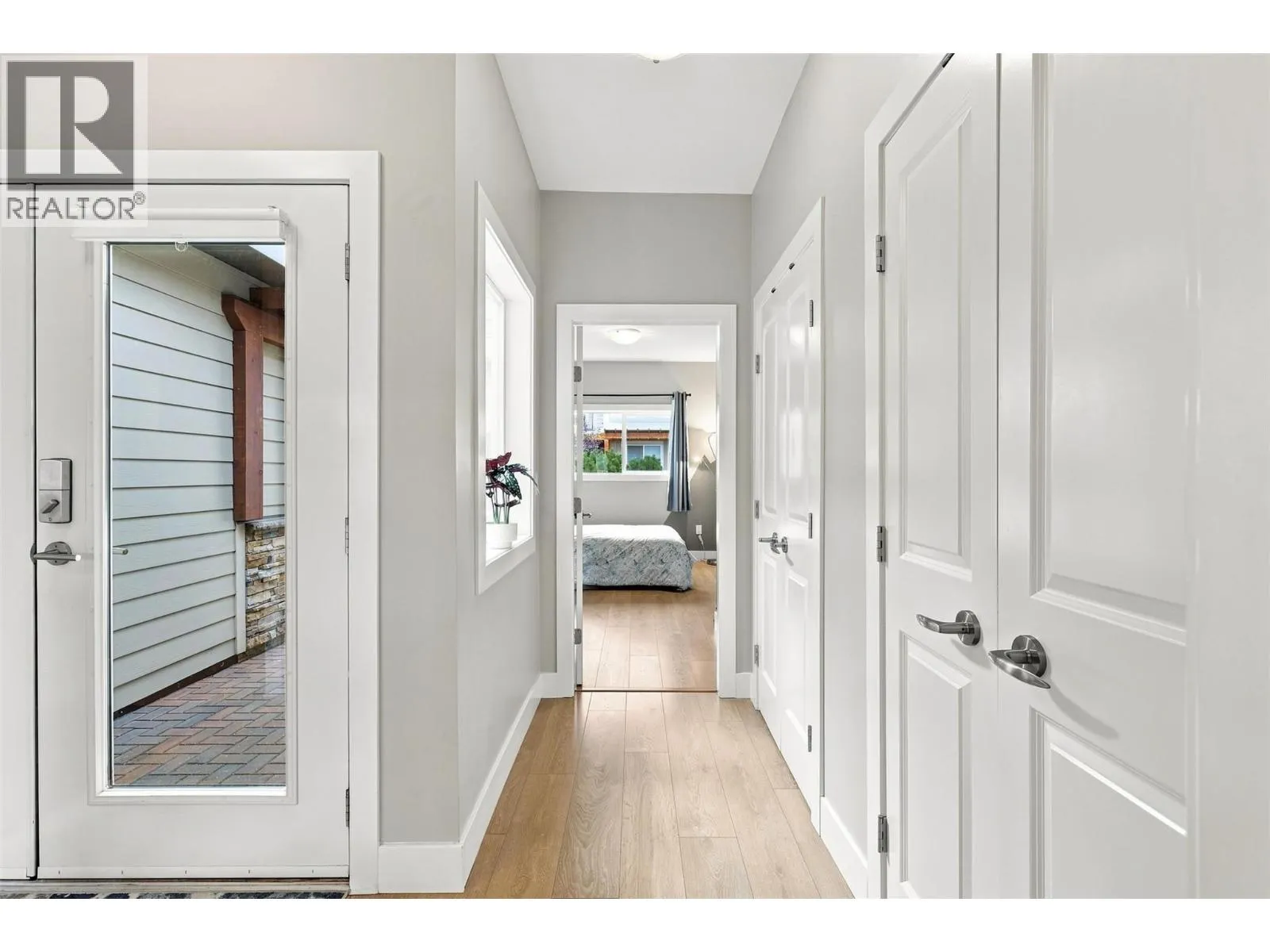 2200 LINFIELD Drive Unit# 32