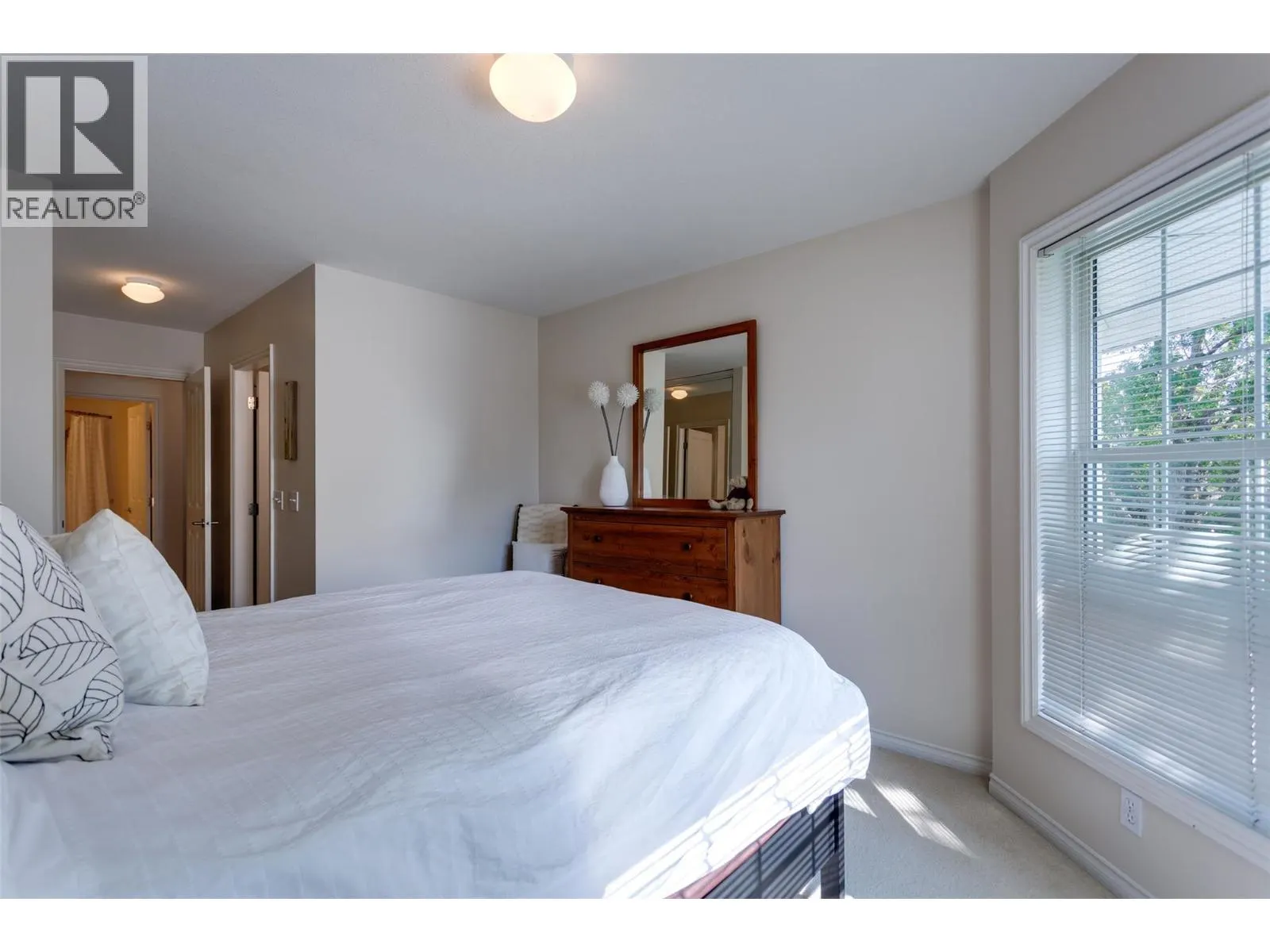 2350 Stillingfleet Road Unit# 213