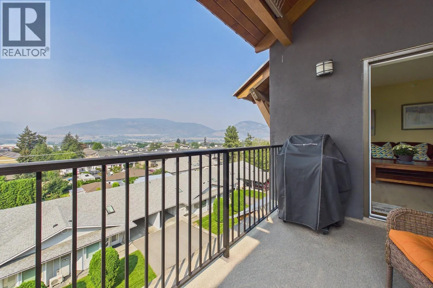 873 FORESTBROOK Drive Unit# 404