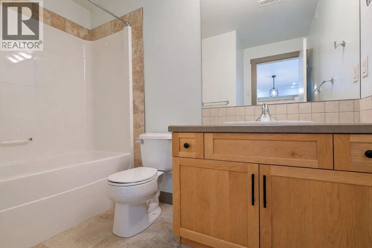 873 FORESTBROOK Drive Unit# 404