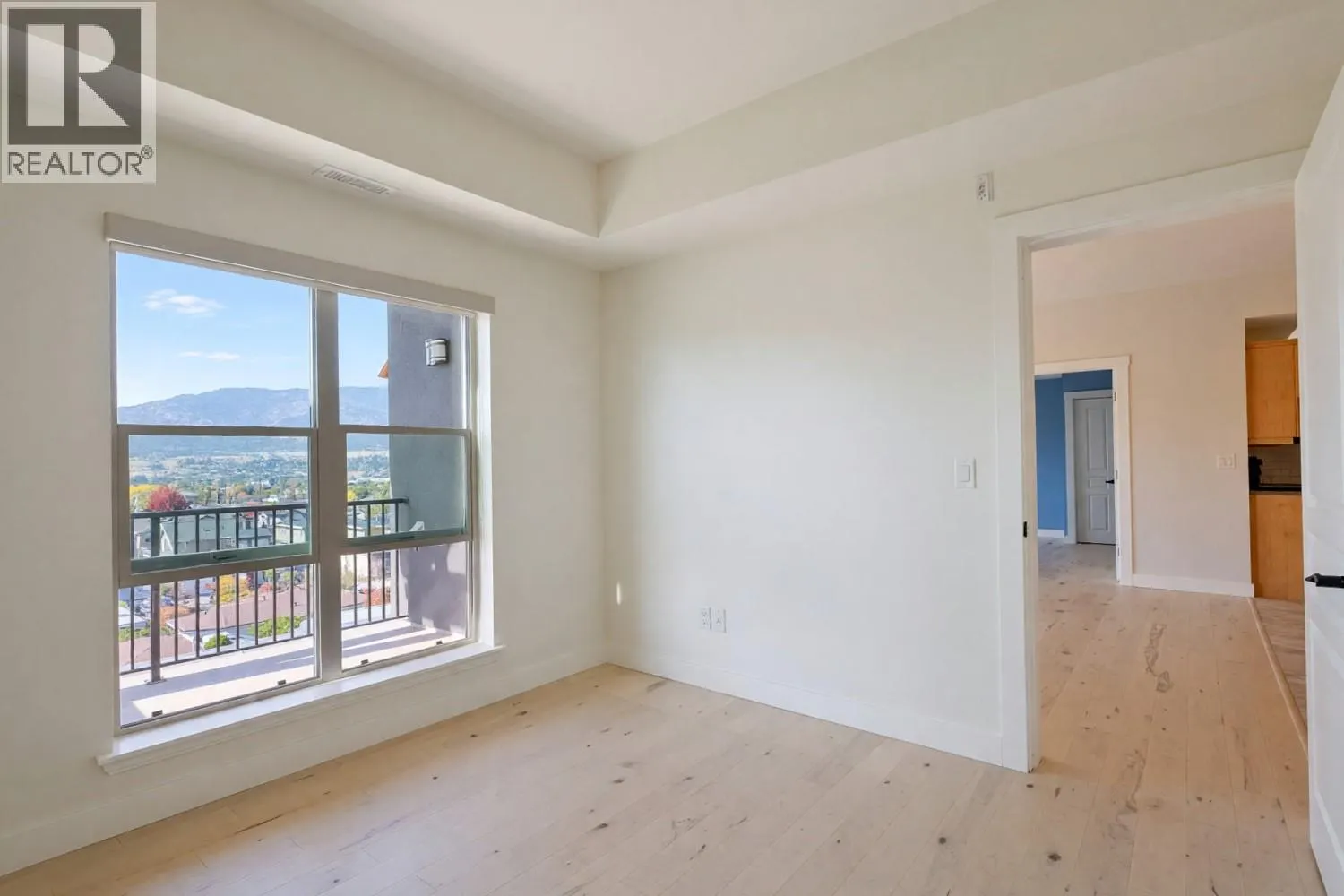 873 FORESTBROOK Drive Unit# 404