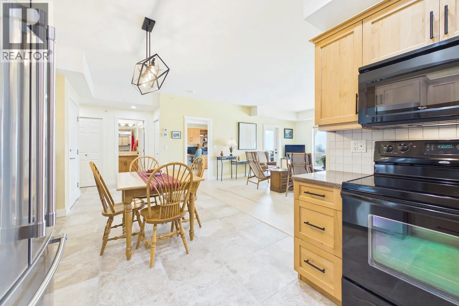 873 FORESTBROOK Drive Unit# 404
