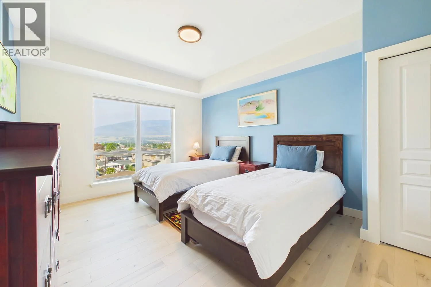 873 FORESTBROOK Drive Unit# 404