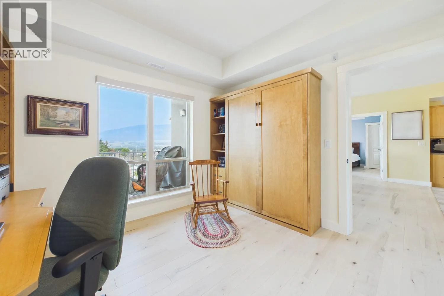 873 FORESTBROOK Drive Unit# 404
