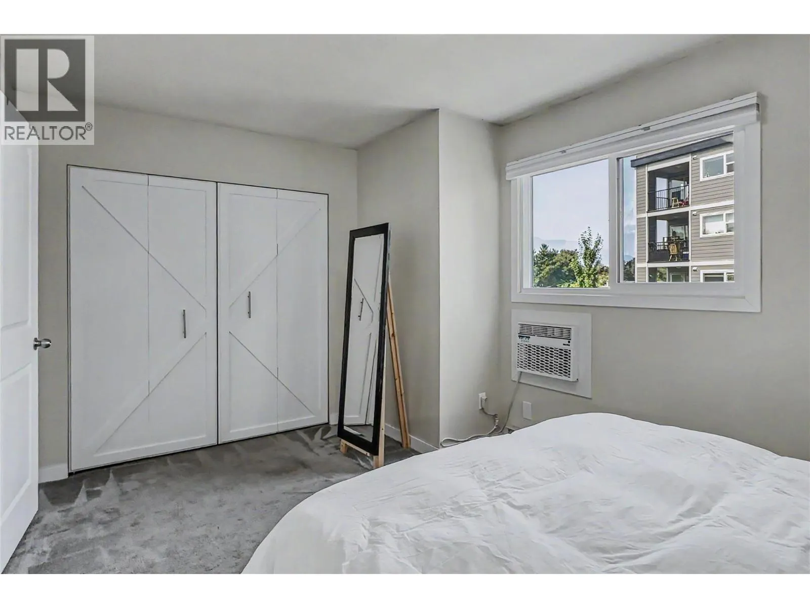 1985 Burtch Road Unit# 13