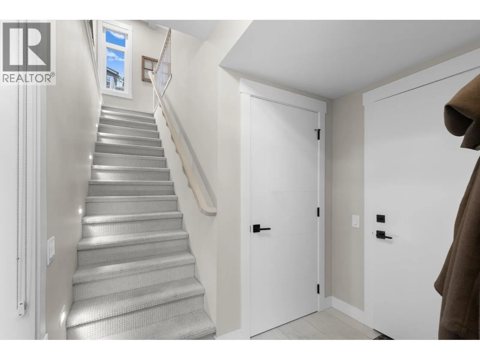 3220 Hilltown Drive Unit# 6