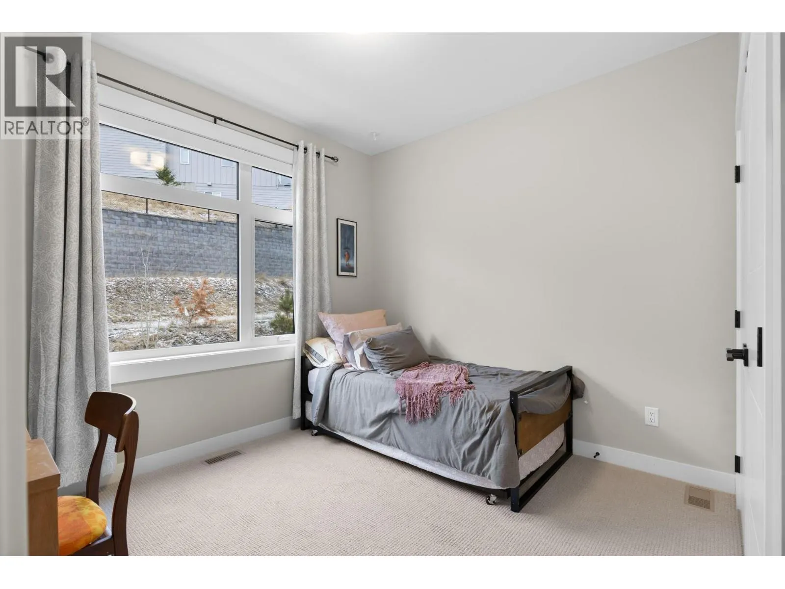3220 Hilltown Drive Unit# 6