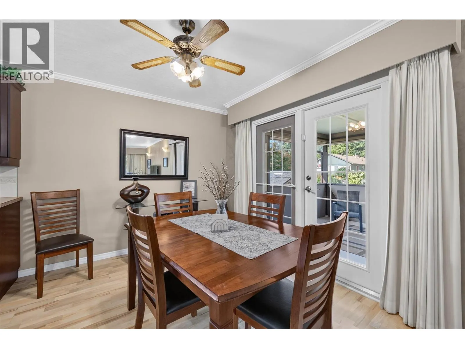 2730 5 Avenue NE