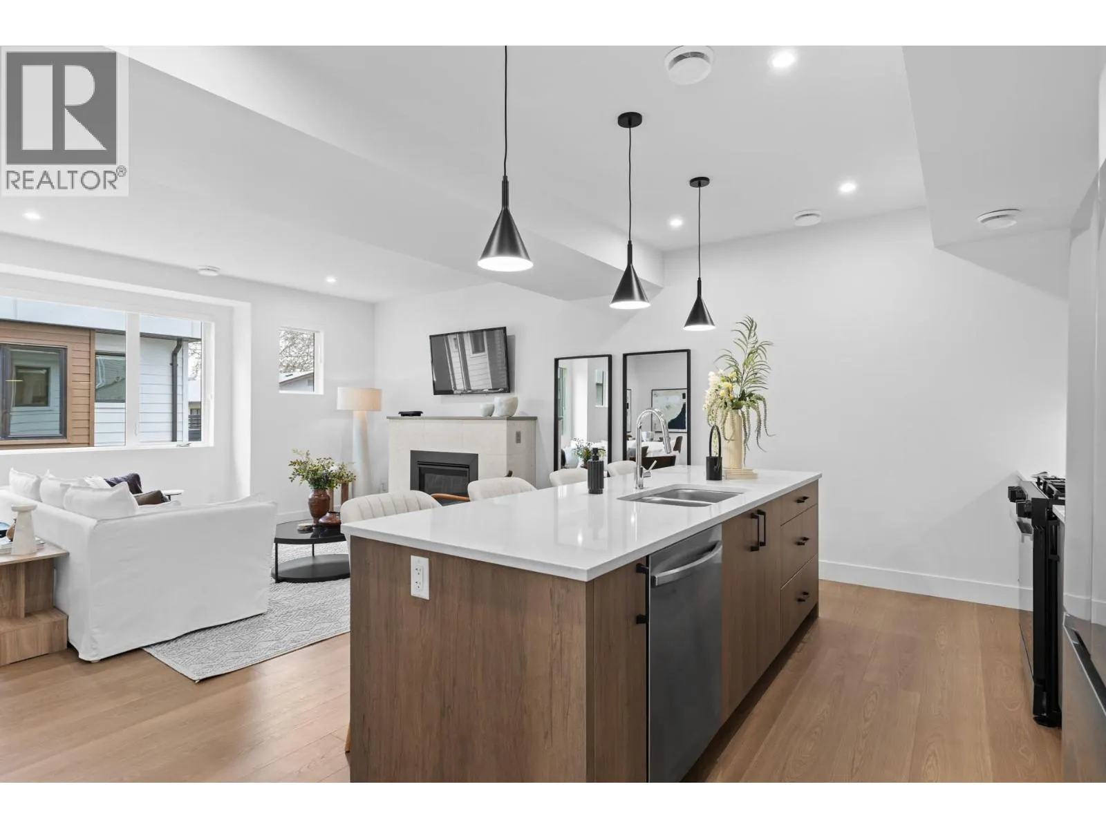 1463 Inkar Road Unit# 6
