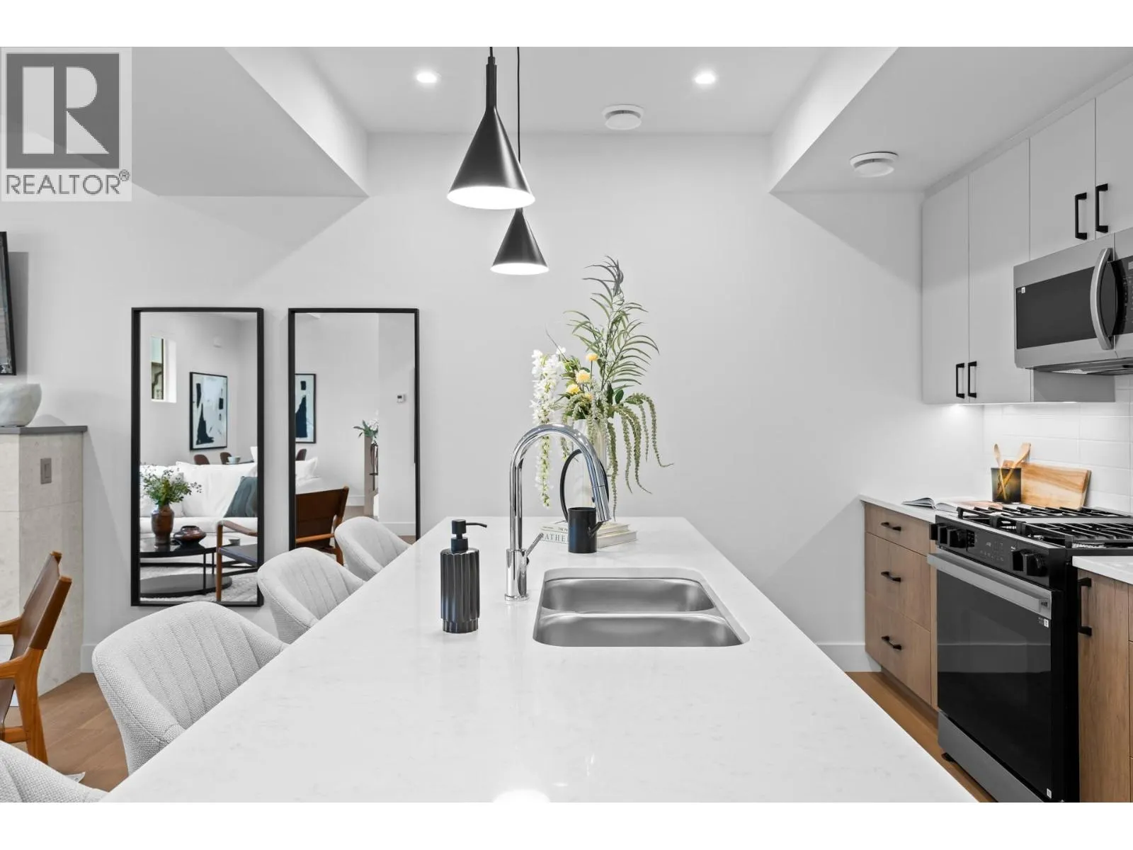 1463 Inkar Road Unit# 6