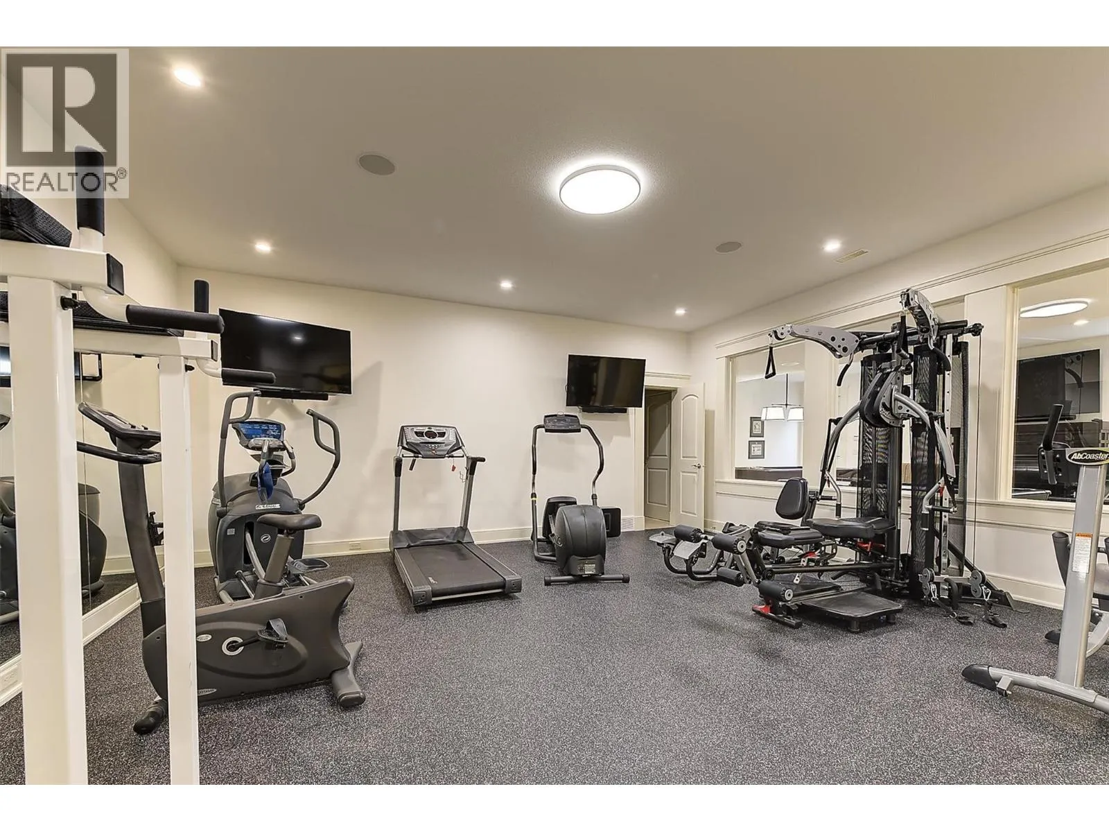 4466 Rattenbury Court