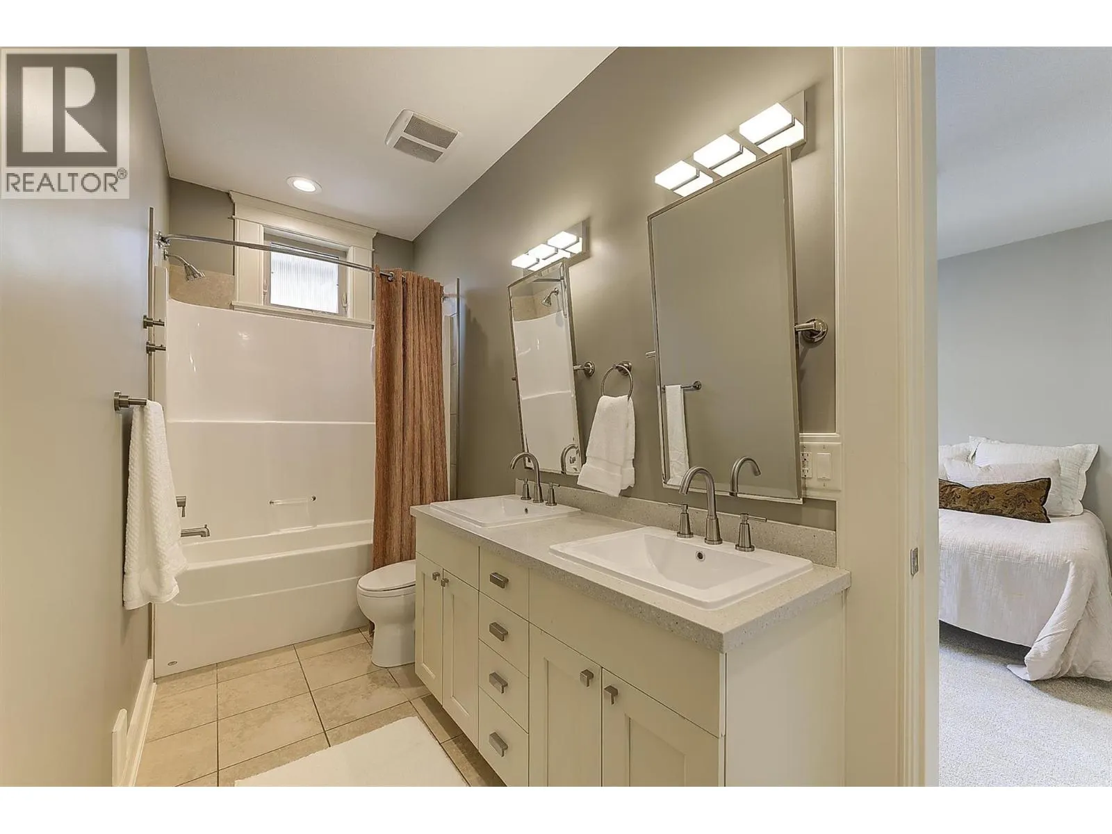 4466 Rattenbury Court
