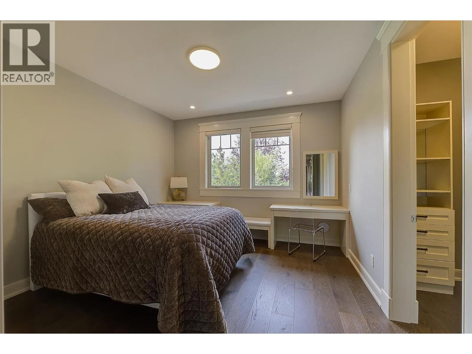 4466 Rattenbury Court