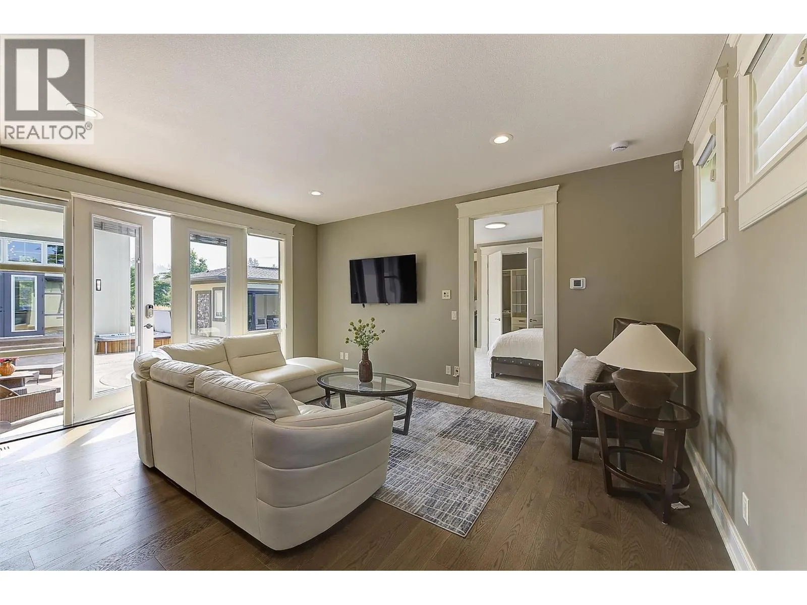 4466 Rattenbury Court