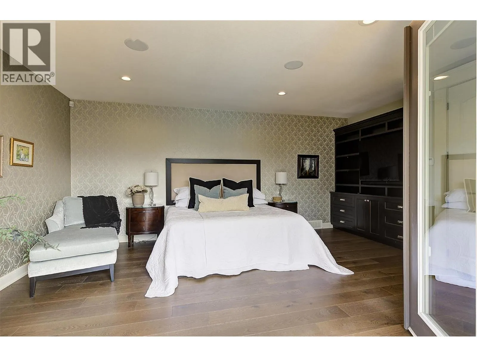 4466 Rattenbury Court
