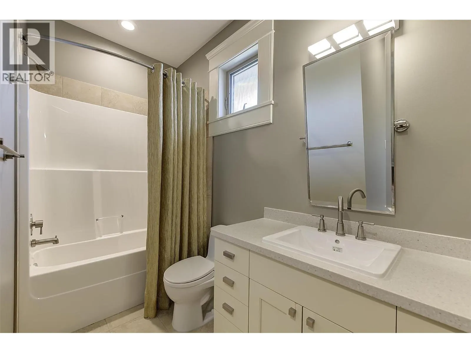4466 Rattenbury Court