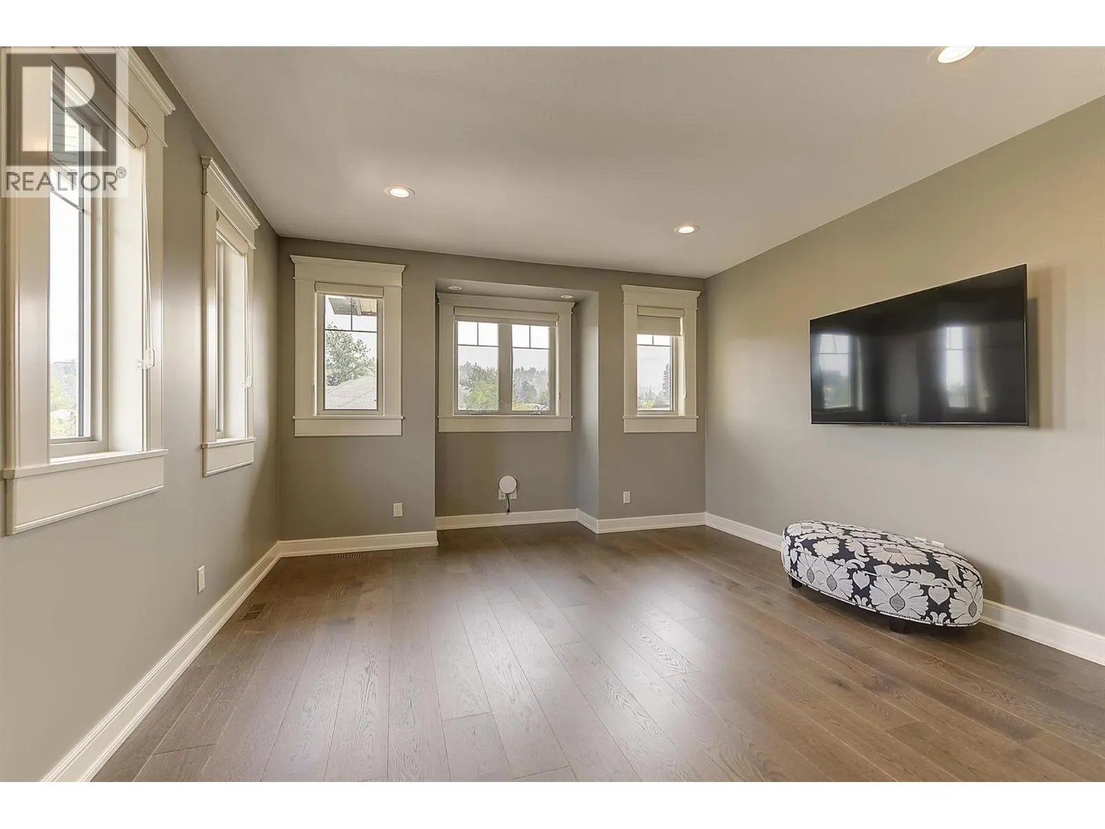 4466 Rattenbury Court