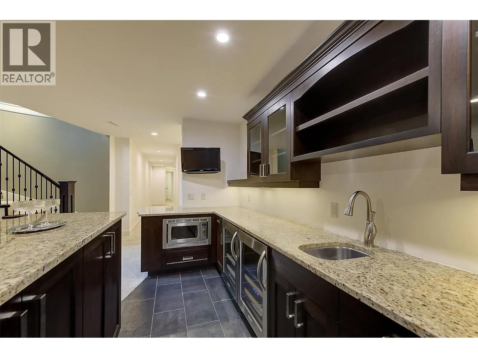 4466 Rattenbury Court