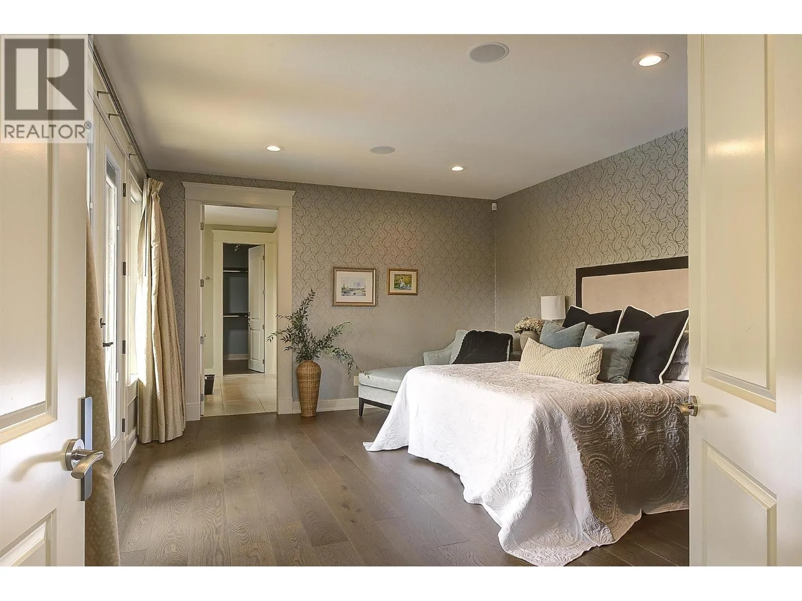 4466 Rattenbury Court