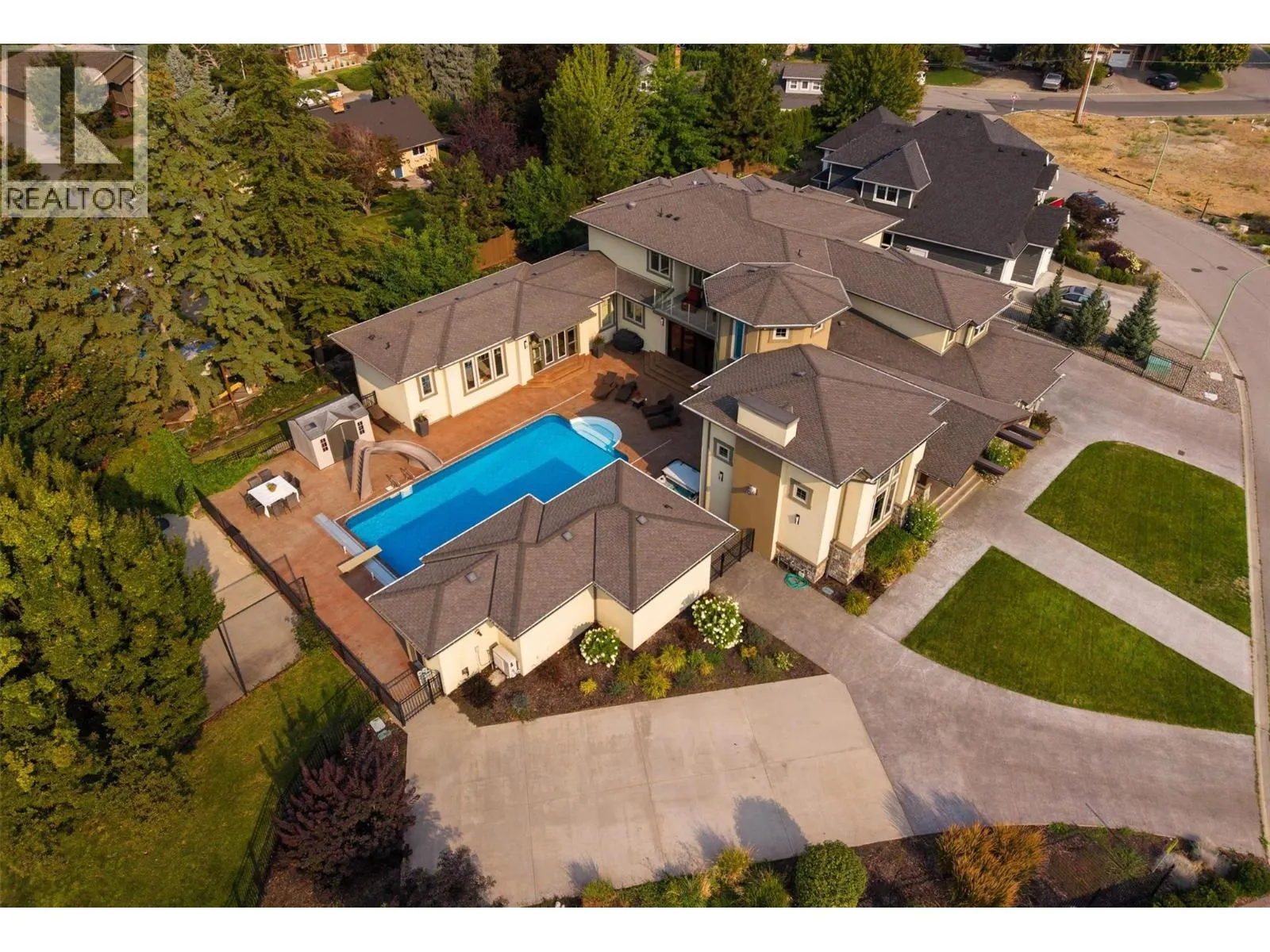 4466 Rattenbury Court