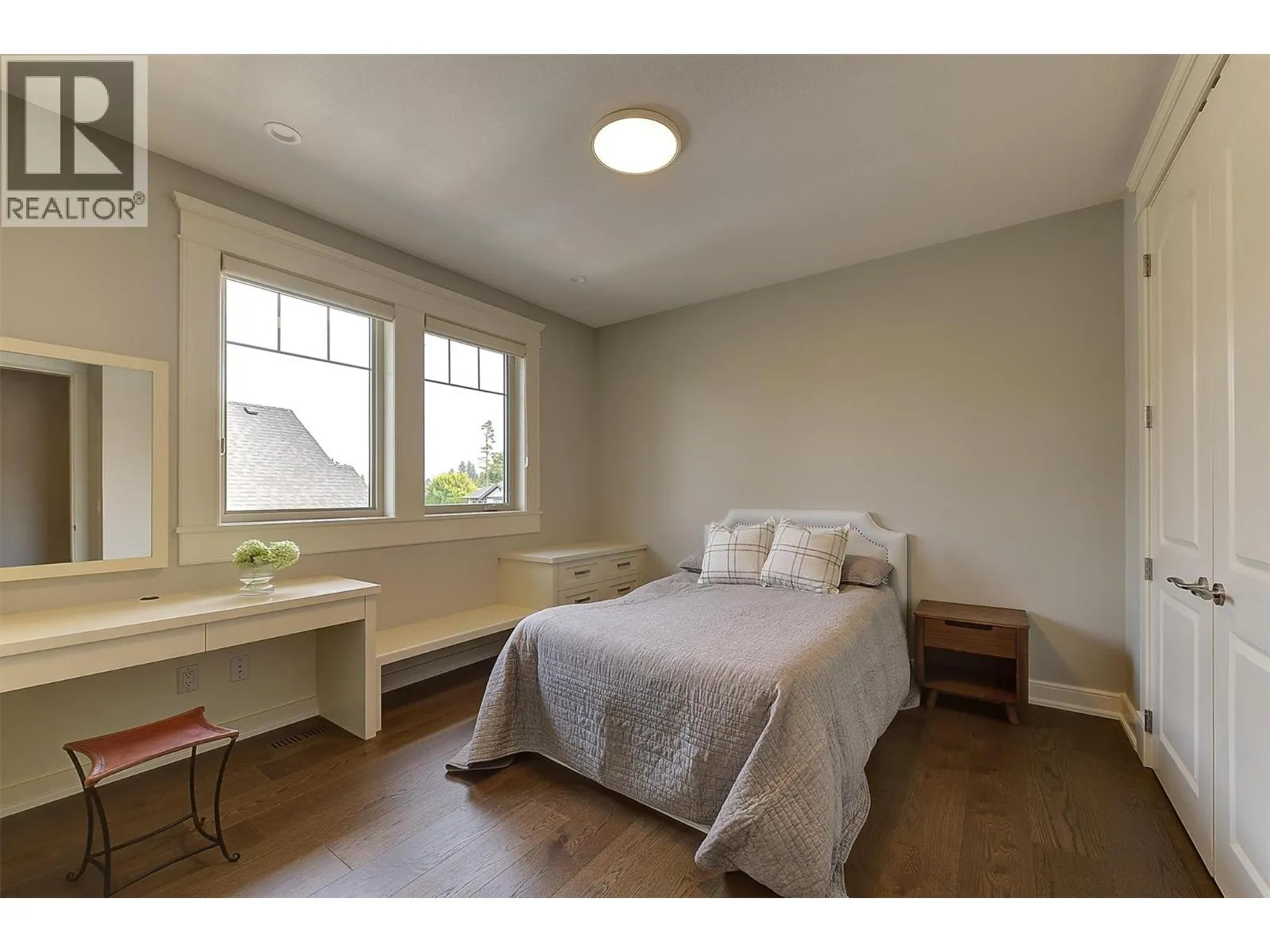 4466 Rattenbury Court