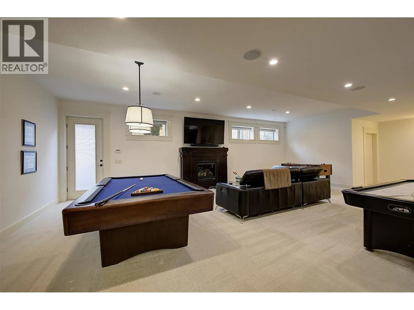 4466 Rattenbury Court