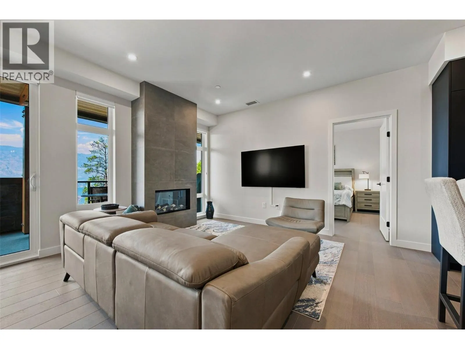 9652 Benchland Drive Unit# 307