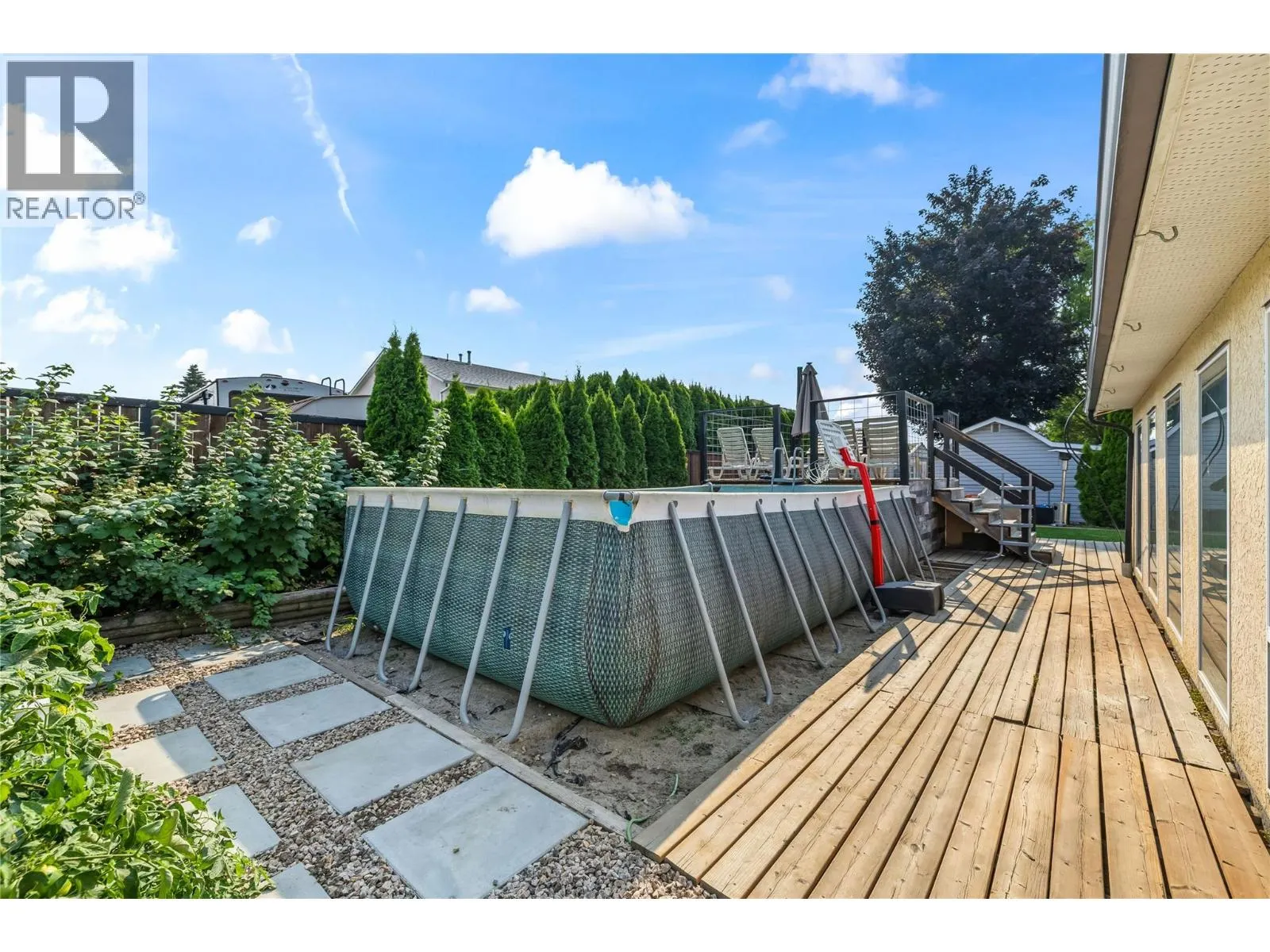 263 Dalgleish Court
