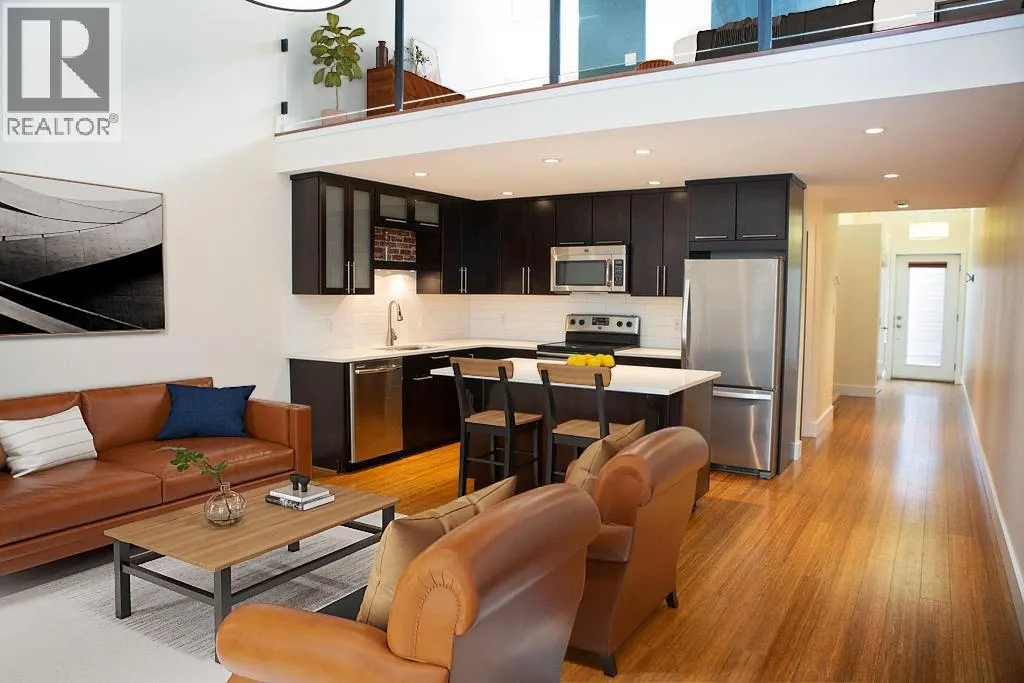 702 Fourth Street Unit# 4