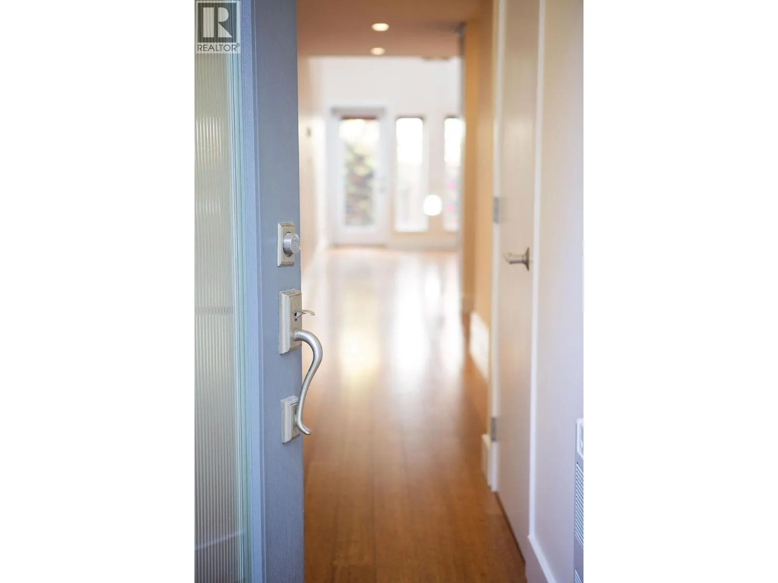 702 Fourth Street Unit# 4