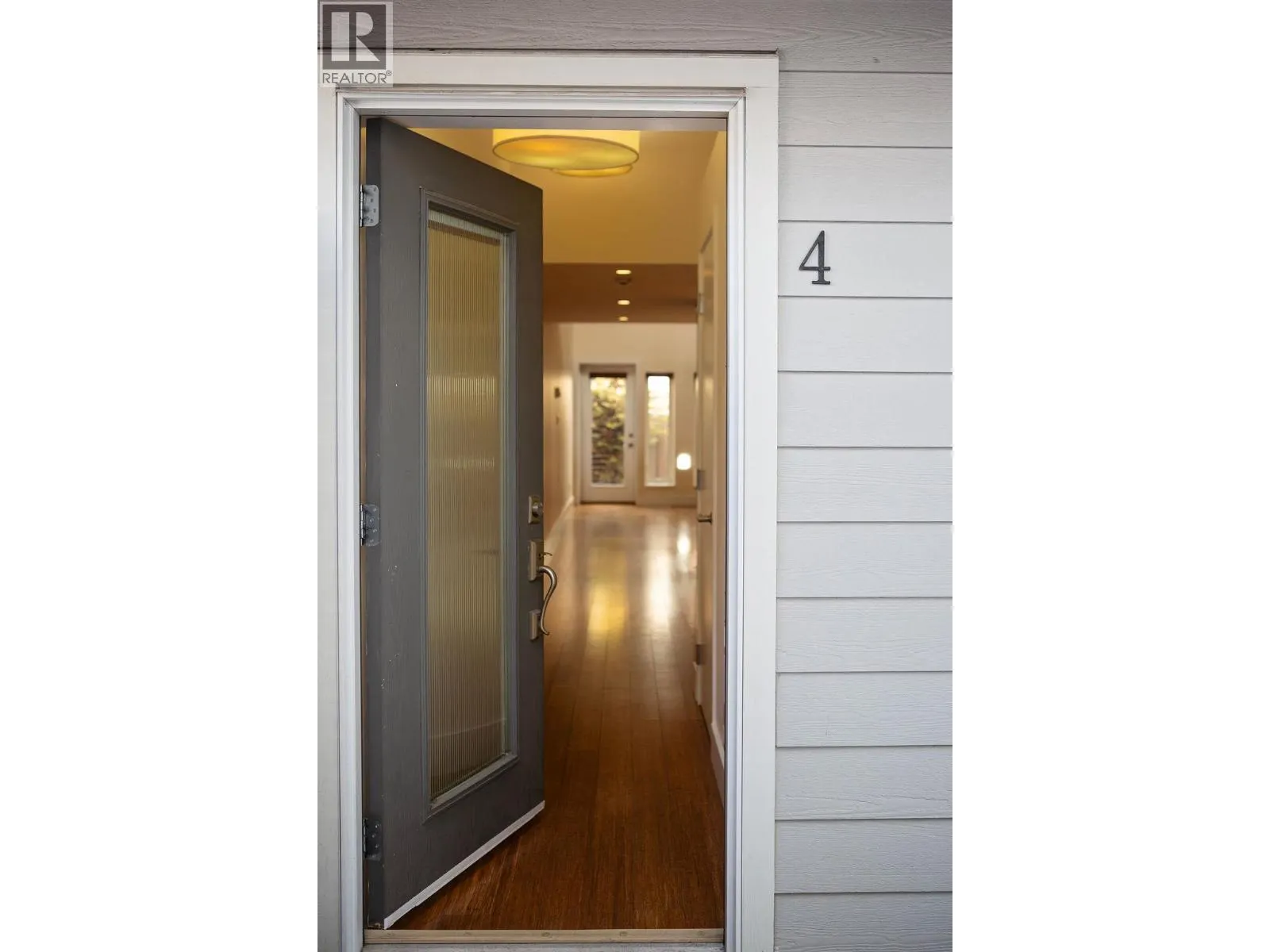 702 Fourth Street Unit# 4