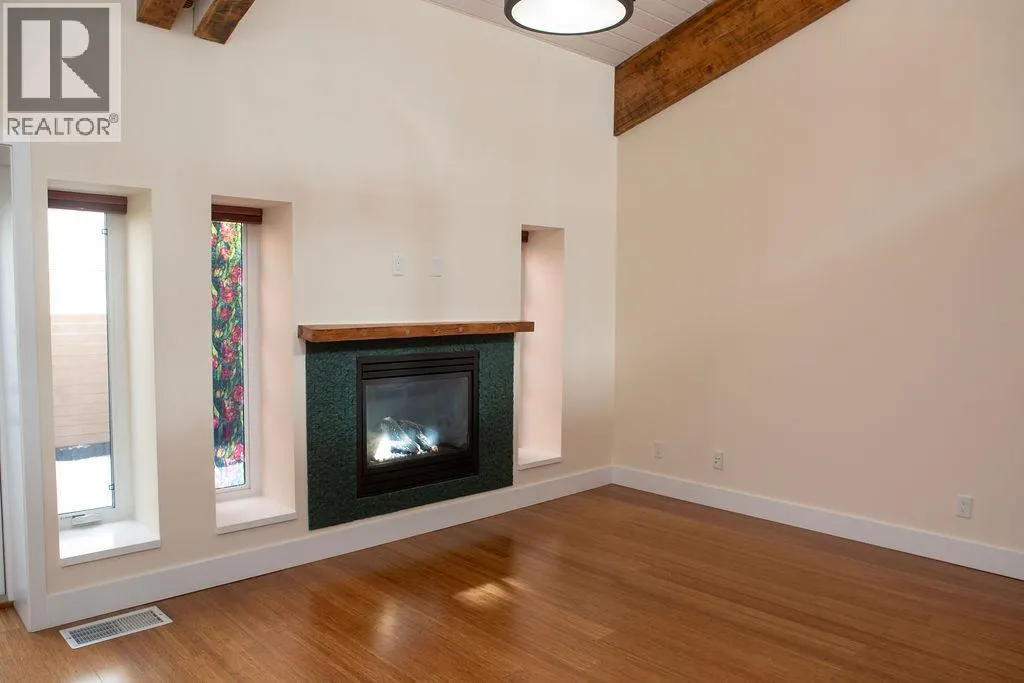 702 Fourth Street Unit# 4