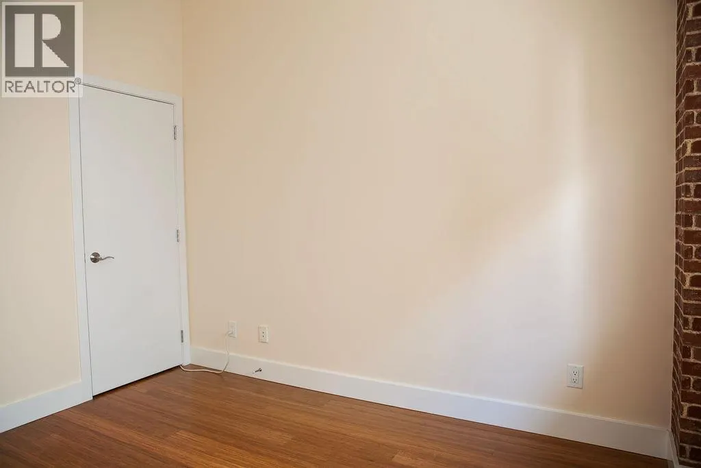 702 Fourth Street Unit# 4