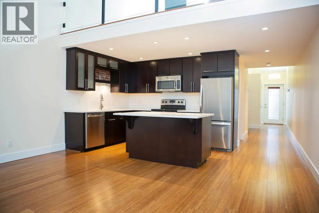 702 Fourth Street Unit# 4